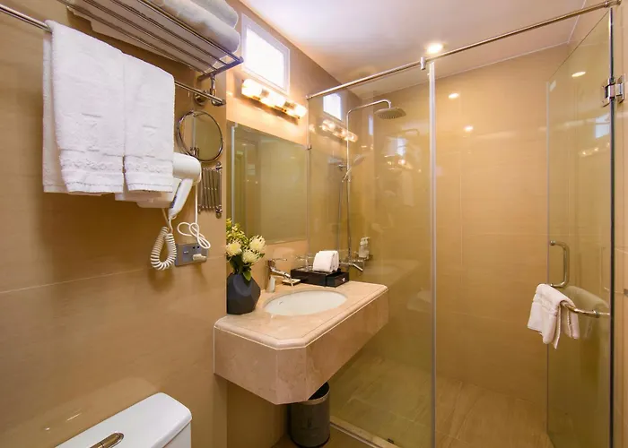 Hanoi Paon Spa & Sky BarSpa Hotel